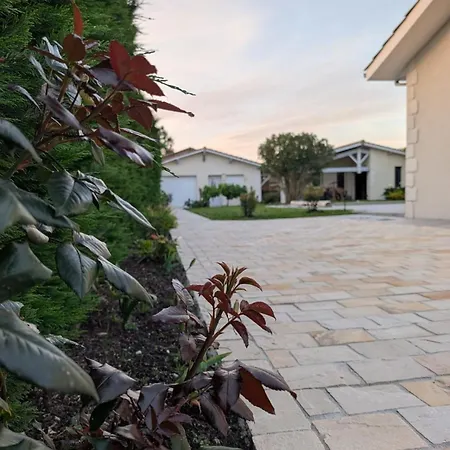 Prázdninový dům Maisonette Sur Le Bassin!
